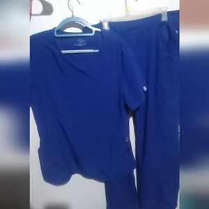 Cherokee Infiniti scrub set